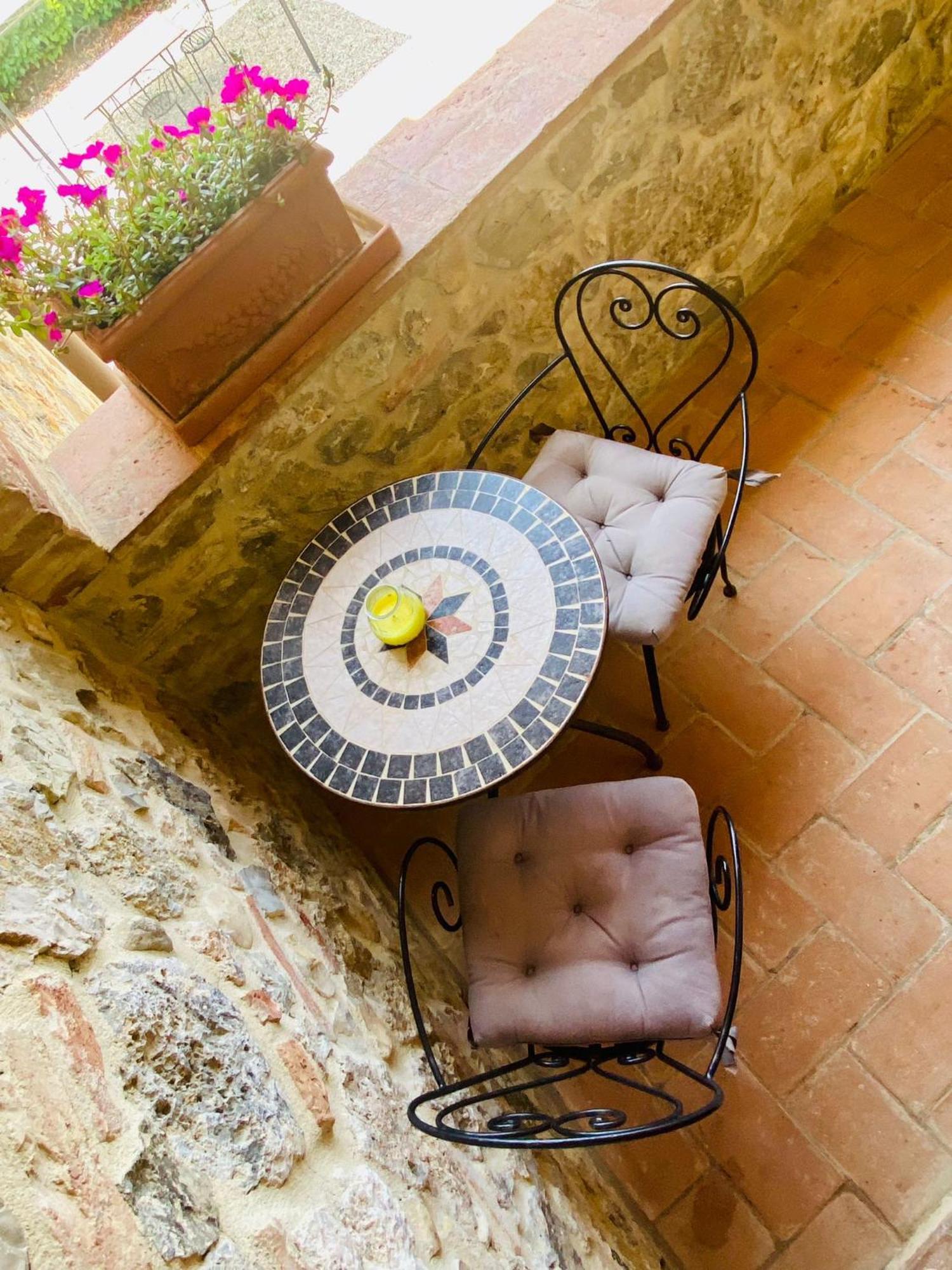 Agriturismo La Peschiera Casole d'Elsa Exterior photo