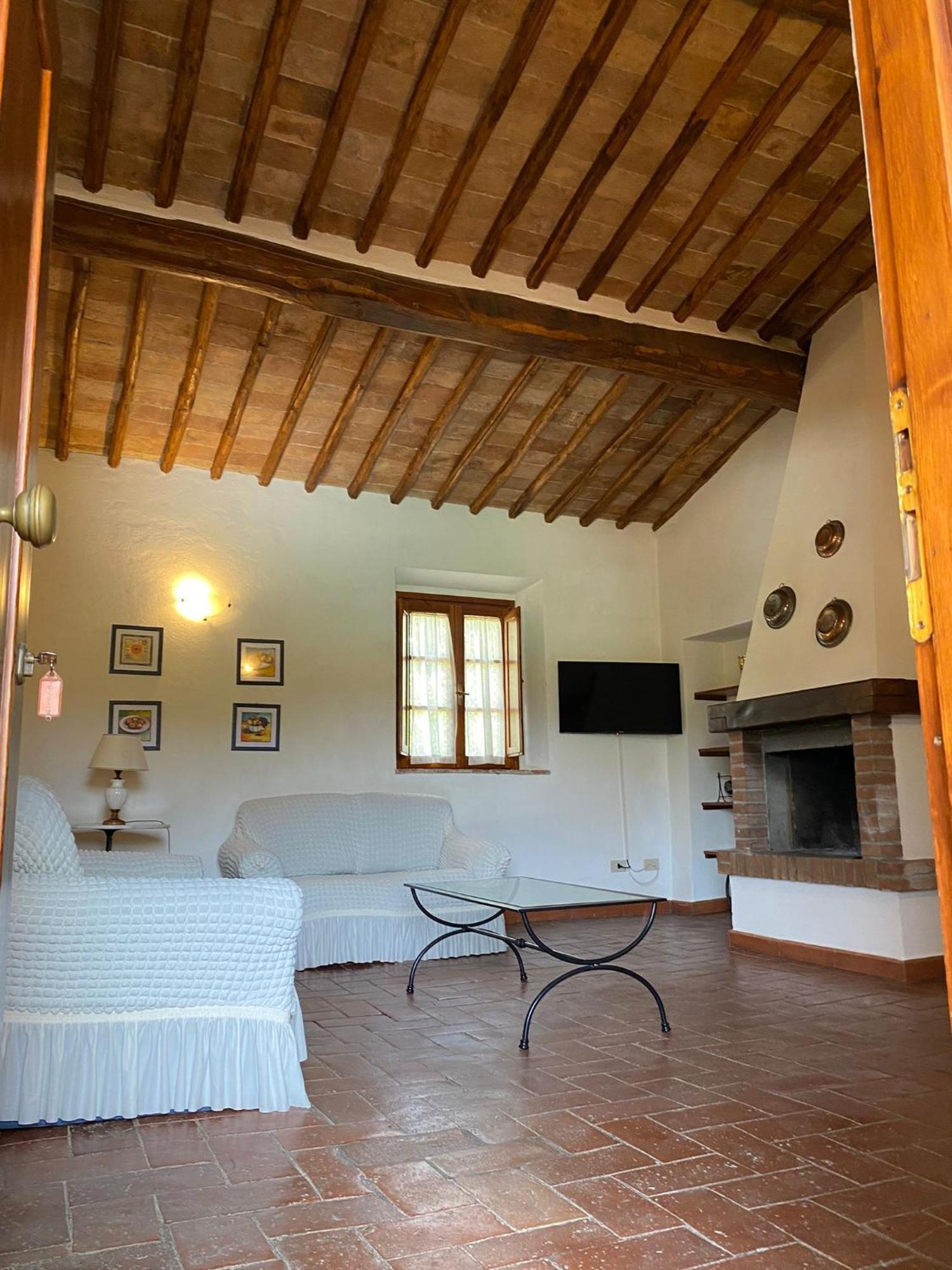 Agriturismo La Peschiera Casole d'Elsa Exterior photo