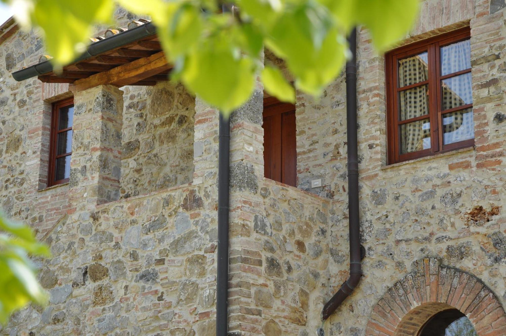 Agriturismo La Peschiera Casole d'Elsa Exterior photo