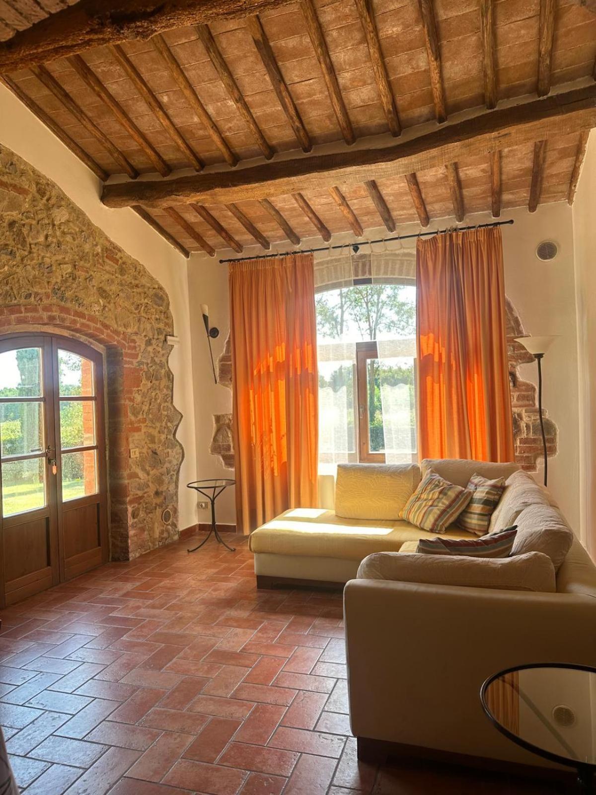 Agriturismo La Peschiera Casole d'Elsa Exterior photo