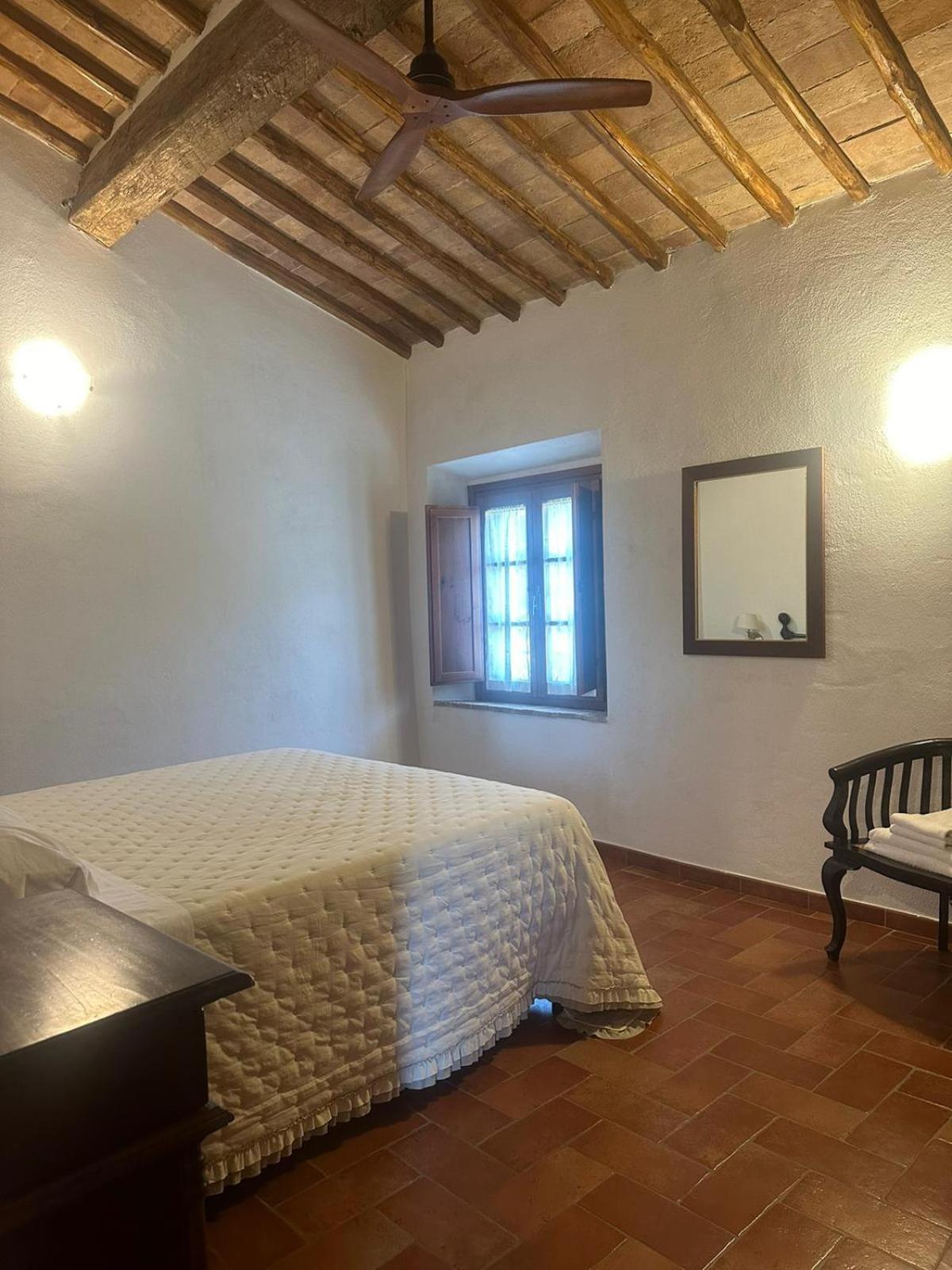 Agriturismo La Peschiera Casole d'Elsa Exterior photo