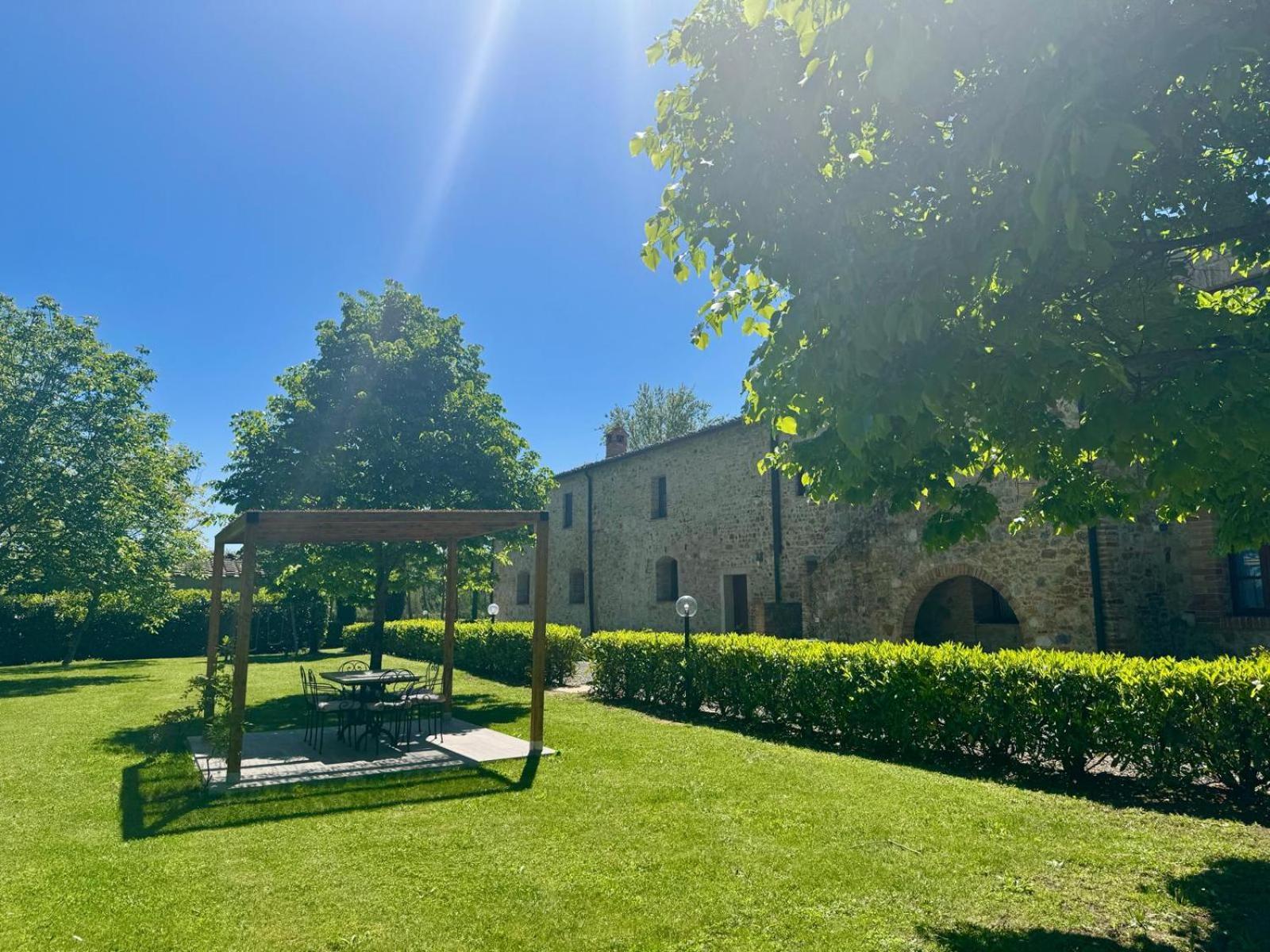 Agriturismo La Peschiera Casole d'Elsa Exterior photo