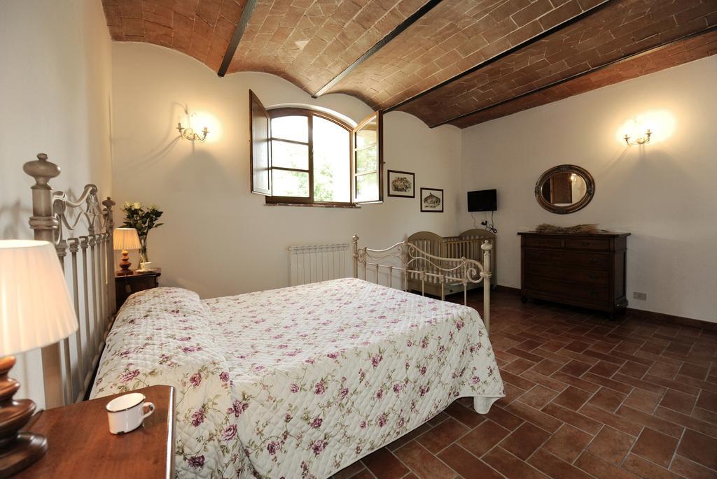 Agriturismo La Peschiera Casole d'Elsa Exterior photo